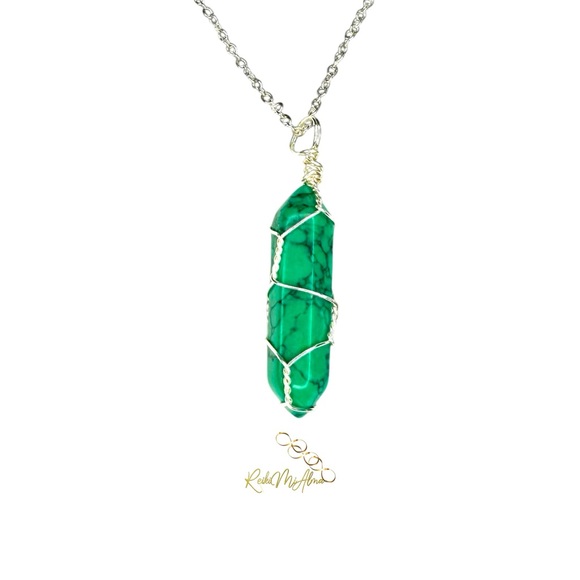 Green Howlite Turquoise Necklace - Picture 2 of 3